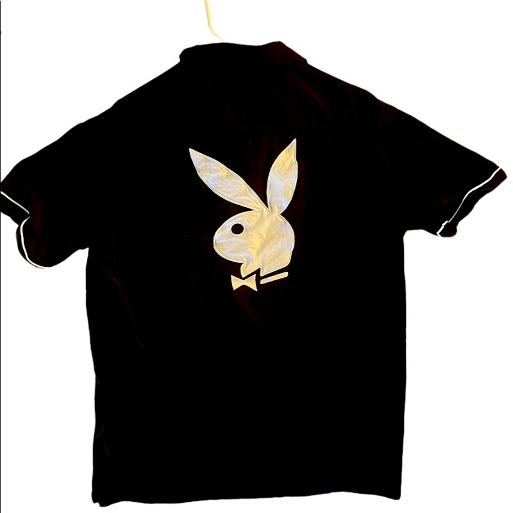 ❤️SOLD❤️PLAYBOY 

playboy club button up